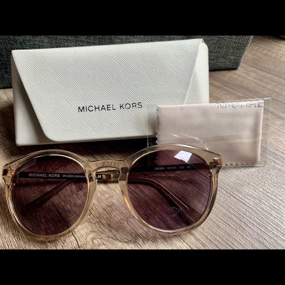 🆕 MICHAEL KORS Sunglasses